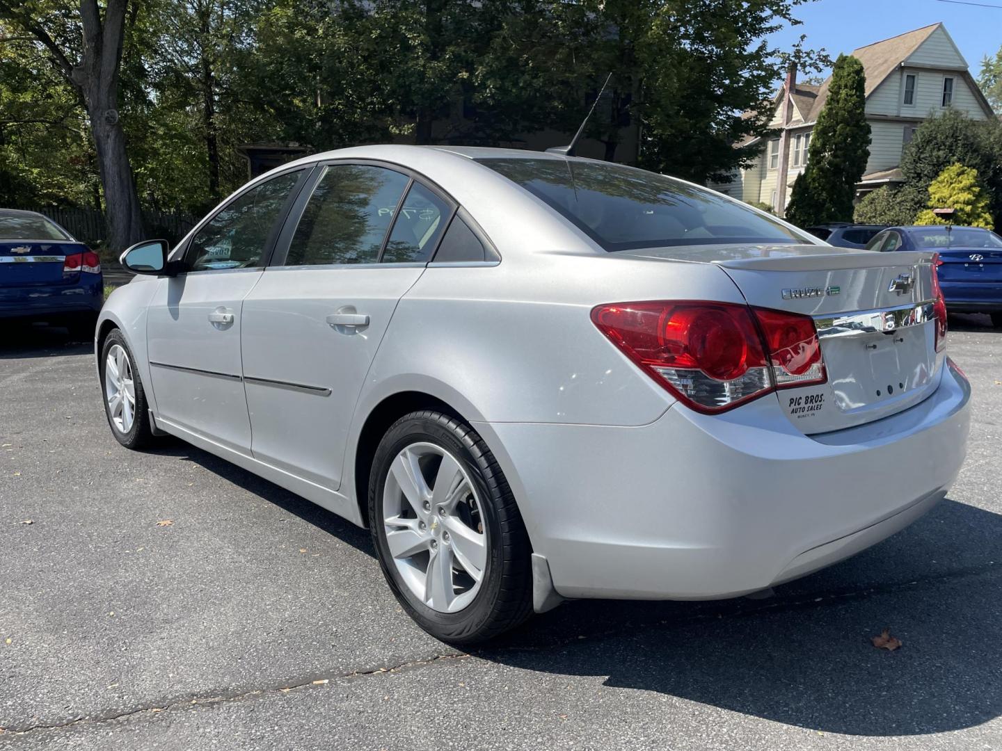 2014 silver Chevrolet Cruze Diesel (1G1P75SZ8E7) with an 2.0L L4 DOHC 16V DIESEL engine, 6-Speed Automatic transmission, located at 101 N. Main Street, Muncy, PA, 17756, (570) 546-5462, 41.207691, -76.785942 - Photo#3