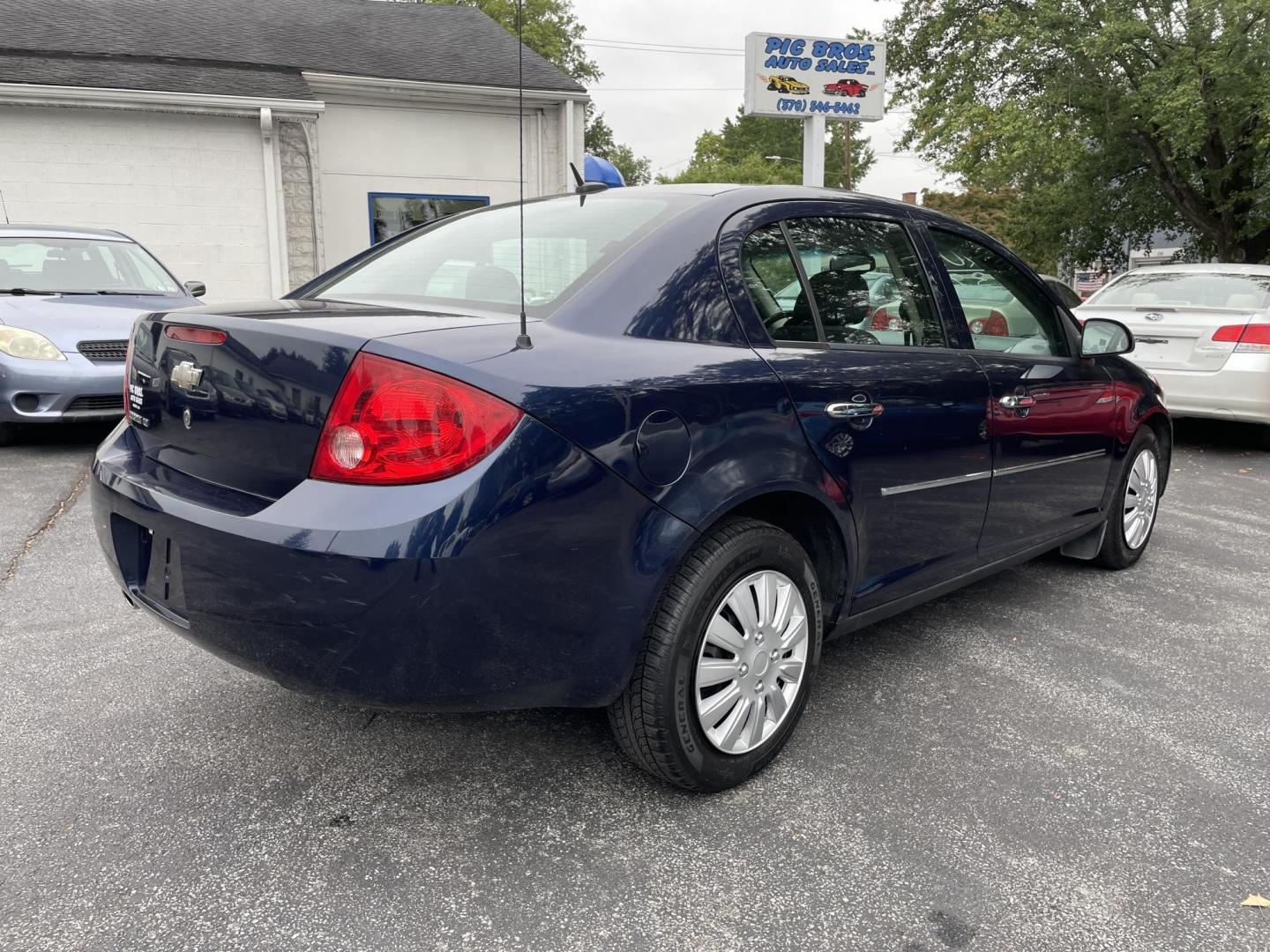 2010 blue Chevrolet Cobalt LT1 Sedan (1G1AD5F5XA7) with an 2.2L L4 DOHC 16V engine, 4-Speed Automatic transmission, located at 101 N. Main Street, Muncy, PA, 17756, (570) 546-5462, 41.207691, -76.785942 - Photo#2