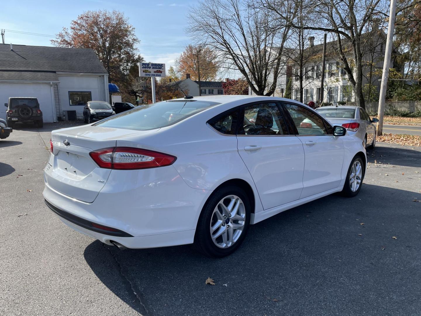 2015 white Ford Fusion SE (3FA6P0H76FR) with an 2.5L L4 DOHC 16V engine, located at 101 N. Main Street, Muncy, PA, 17756, (570) 546-5462, 41.207691, -76.785942 - Photo#2