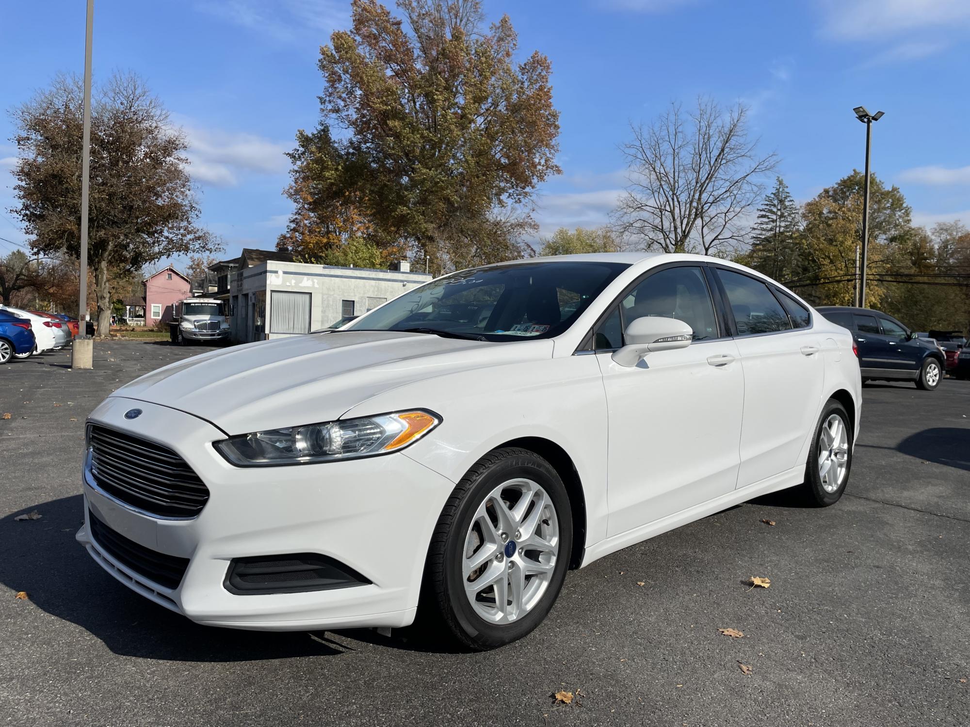 photo of 2015 Ford Fusion SE