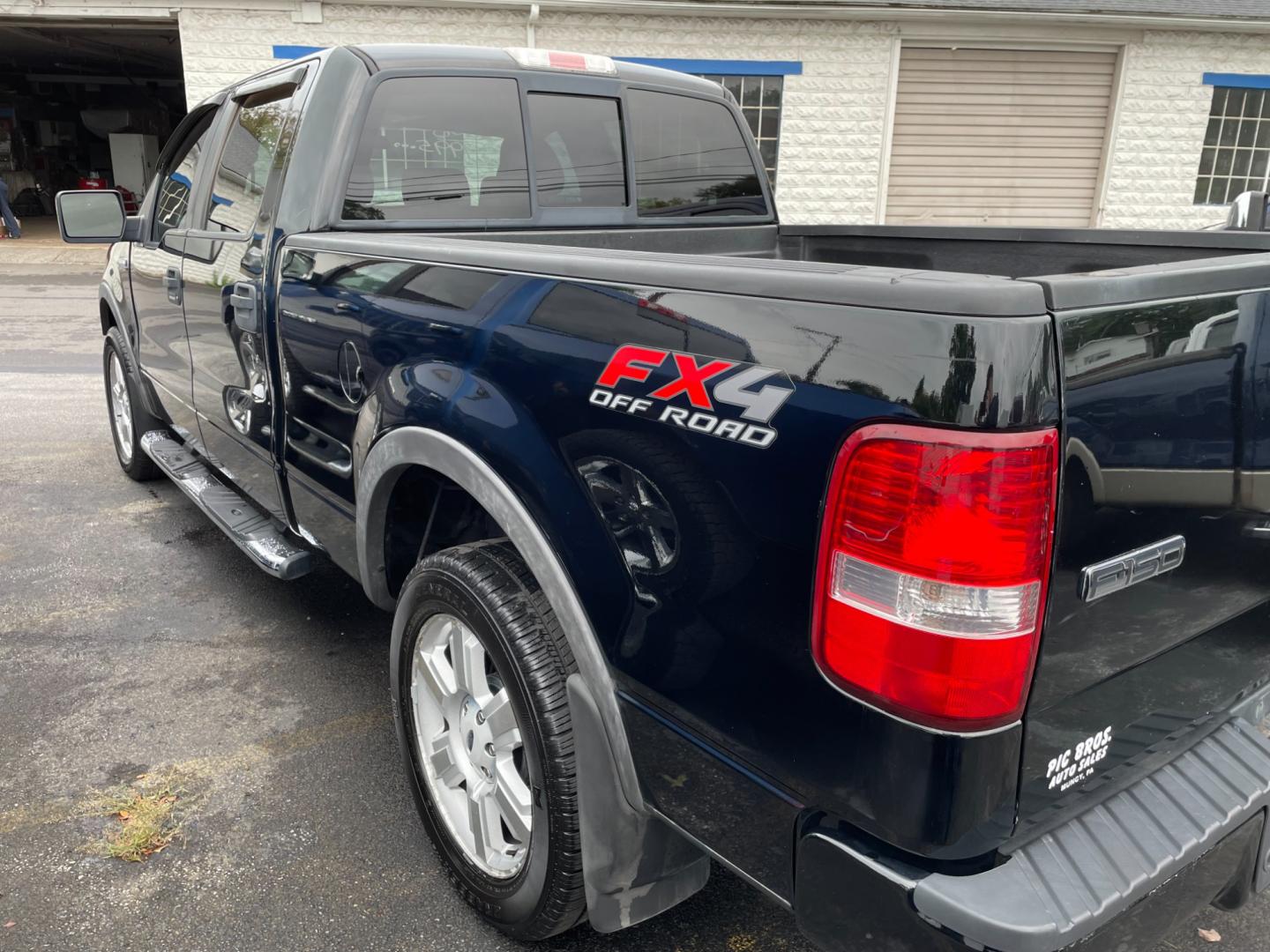 2008 black Ford F-150 FX4 SuperCrew (1FTPW14518F) with an 5.4L V6 SOHC 16V engine, 4-Speed Automatic Overdrive transmission, located at 101 N. Main Street, Muncy, PA, 17756, (570) 546-5462, 41.207691, -76.785942 - Photo#2