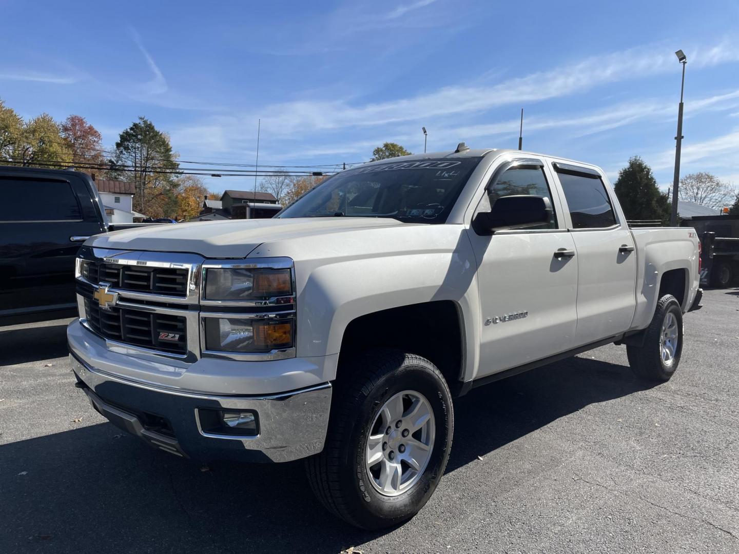 2014 White /black Chevrolet Silverado 1500 1LT Crew Cab 4WD (3GCUKREH9EG) with an 4.3L V6 OHV 12V engine, 6-Speed Automatic transmission, located at 101 N. Main Street, Muncy, PA, 17756, (570) 546-5462, 41.207691, -76.785942 - Photo#0