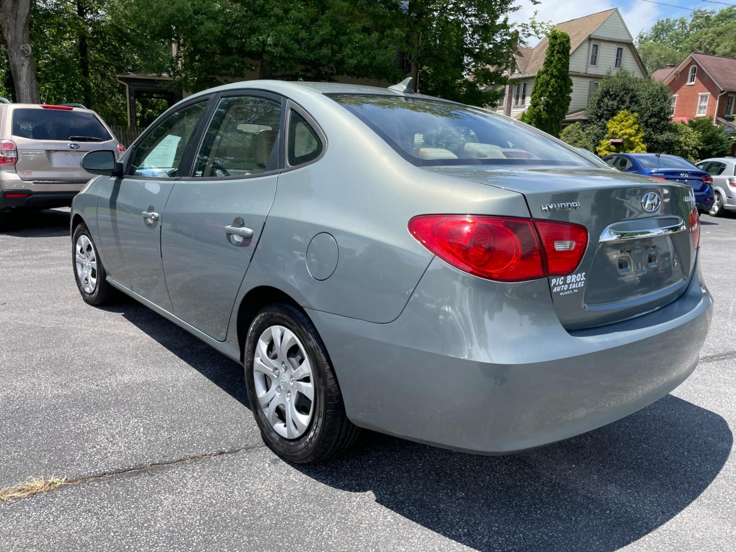 2010 Hyundai Elantra GLS (KMHDU4AD8AU) with an 2.0L L4 DOHC 16V engine, located at 101 N. Main Street, Muncy, PA, 17756, (570) 546-5462, 41.207691, -76.785942 - Photo#3