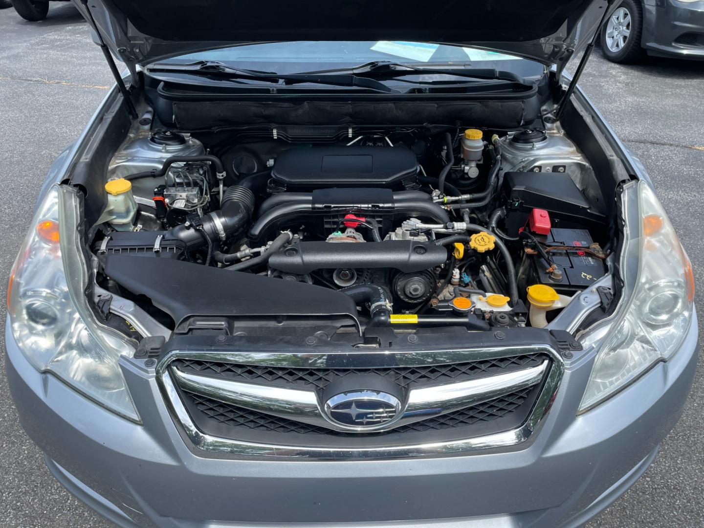 2012 silver /black Subaru Legacy 2.5i Limited (4S3BMBJ68C3) with an 2.5L H4 SOHC 16V engine, Continuously Variable Transmission transmission, located at 101 N. Main Street, Muncy, PA, 17756, (570) 546-5462, 41.207691, -76.785942 - Photo#7