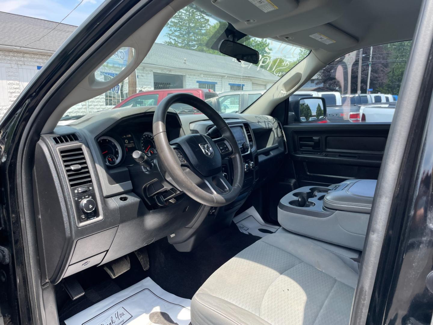 2013 black RAM 1500 Tradesman Crew Cab SWB 4WD (1C6RR7KT4DS) with an 5.7L V8 OHV 16V engine, 6-Speed Automatic transmission, located at 101 N. Main Street, Muncy, PA, 17756, (570) 546-5462, 41.207691, -76.785942 - Photo#5