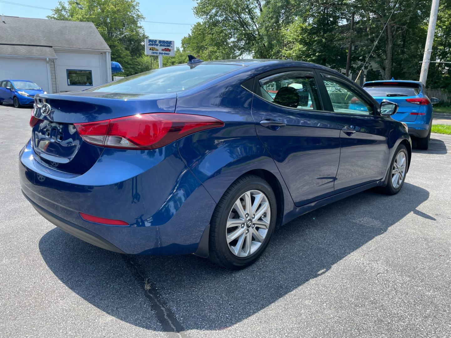 2015 blue Hyundai Elantra Limited (5NPDH4AE9FH) with an 1.8L L4 DOHC 16V engine, 6-Speed Automatic transmission, located at 101 N. Main Street, Muncy, PA, 17756, (570) 546-5462, 41.207691, -76.785942 - Photo#2