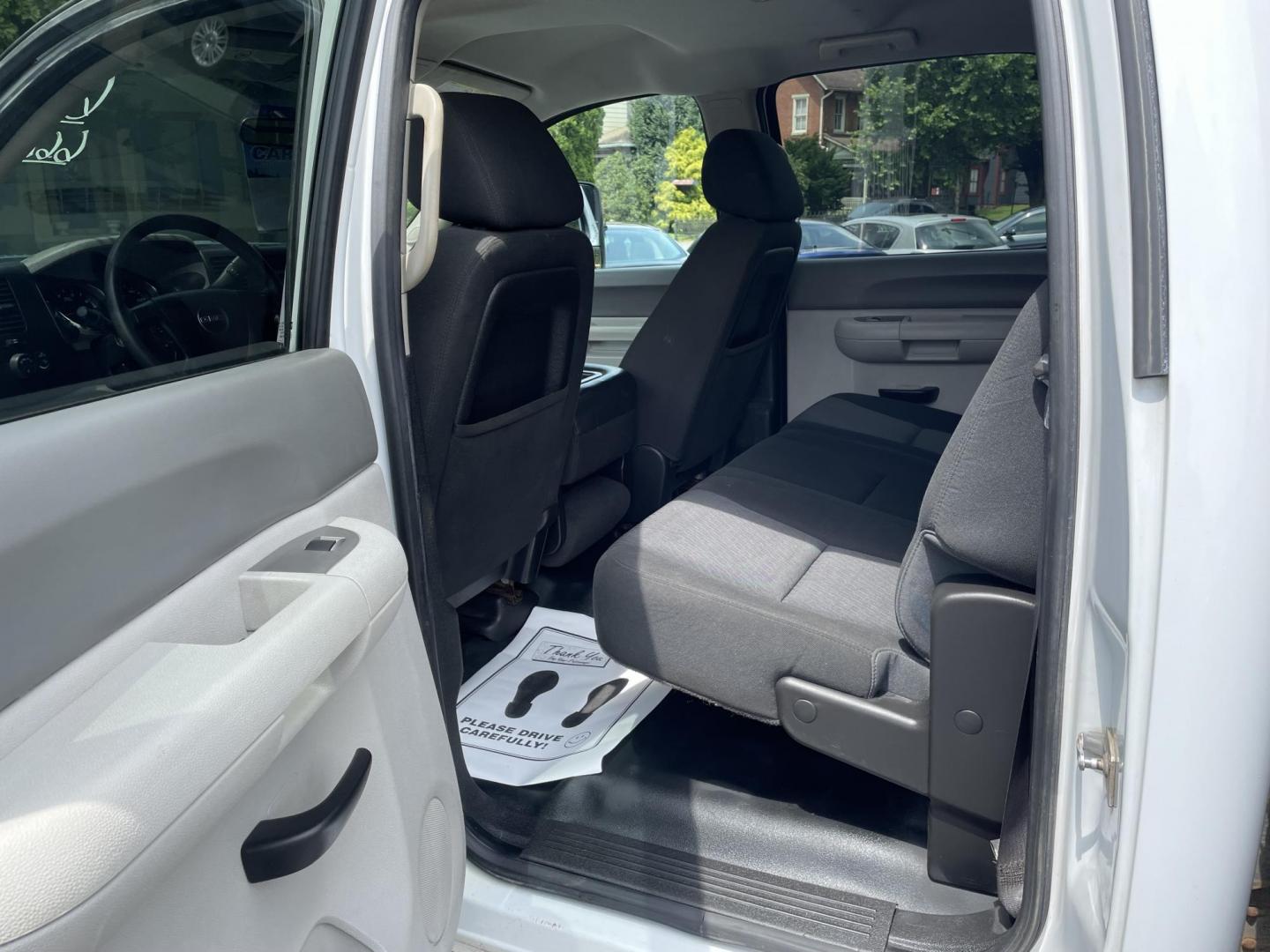 2013 White GMC Sierra 3500HD Work Truck Crew Cab 4WD (1GD422C86DF) with an 6.6L V8 32V OHV DIESEL engine, 6-Speed Automatic transmission, located at 101 N. Main Street, Muncy, PA, 17756, (570) 546-5462, 41.207691, -76.785942 - Photo#5