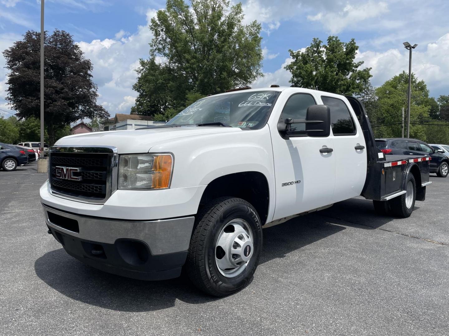 2013 White GMC Sierra 3500HD Work Truck Crew Cab 4WD (1GD422C86DF) with an 6.6L V8 32V OHV DIESEL engine, 6-Speed Automatic transmission, located at 101 N. Main Street, Muncy, PA, 17756, (570) 546-5462, 41.207691, -76.785942 - Photo#0