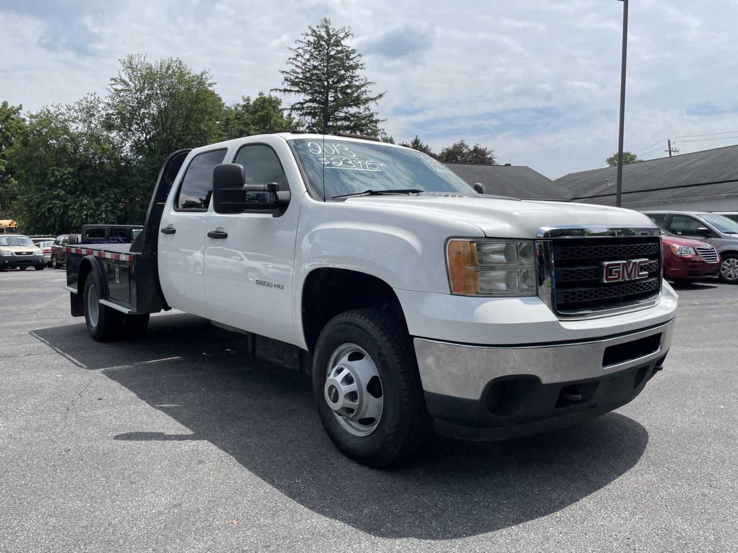 2013 White GMC Sierra 3500HD Work Truck Crew Cab 4WD (1GD422C86DF) with an 6.6L V8 32V OHV DIESEL engine, 6-Speed Automatic transmission, located at 101 N. Main Street, Muncy, PA, 17756, (570) 546-5462, 41.207691, -76.785942 - Photo#1