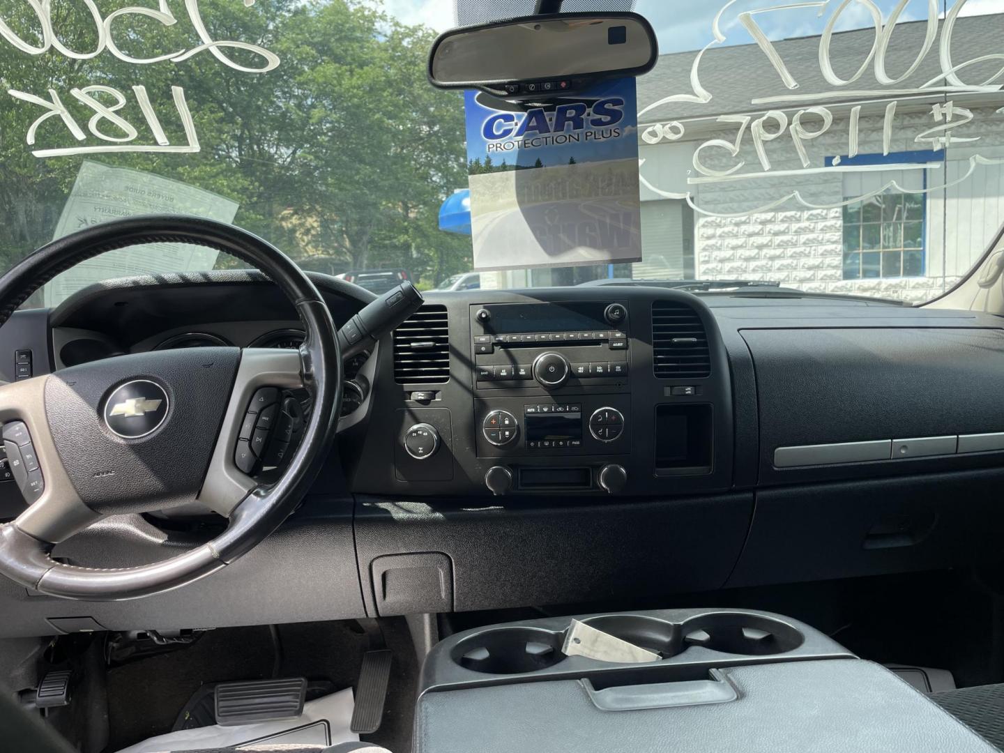 2007 White Chevrolet Silverado 2500HD LT1 Ext. Cab 4WD (1GCHK29K97E) with an 6.0L V8 OHV 16V engine, 6-Speed Automatic Overdrive transmission, located at 101 N. Main Street, Muncy, PA, 17756, (570) 546-5462, 41.207691, -76.785942 - Photo#4