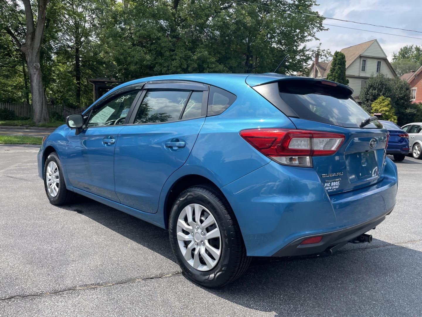 2018 Subaru Impreza 2.0i CVT 5-Door (4S3GTAA64J3) with an 2.0L H4 DOHC 16V engine, CVT transmission, located at 101 N. Main Street, Muncy, PA, 17756, (570) 546-5462, 41.207691, -76.785942 - Photo#3