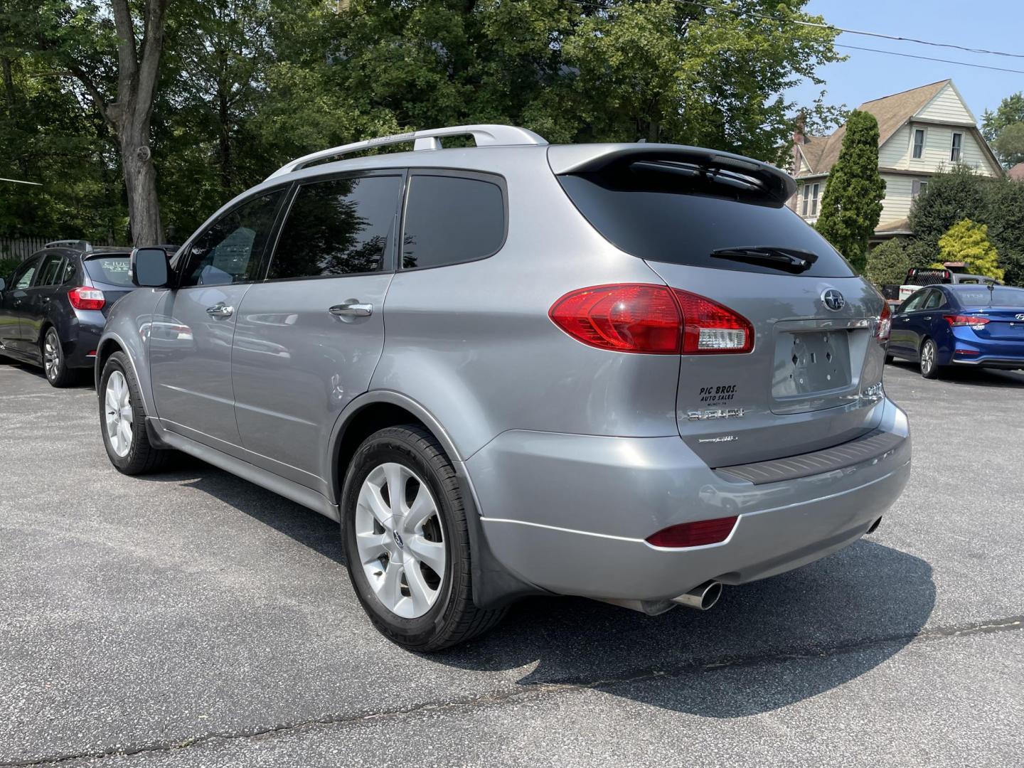 2011 Subaru Tribeca Touring (4S4WX9HD7B4) with an 3.6L H6 DOHC 24V engine, 5-Speed Automatic transmission, located at 101 N. Main Street, Muncy, PA, 17756, (570) 546-5462, 41.207691, -76.785942 - Photo#3