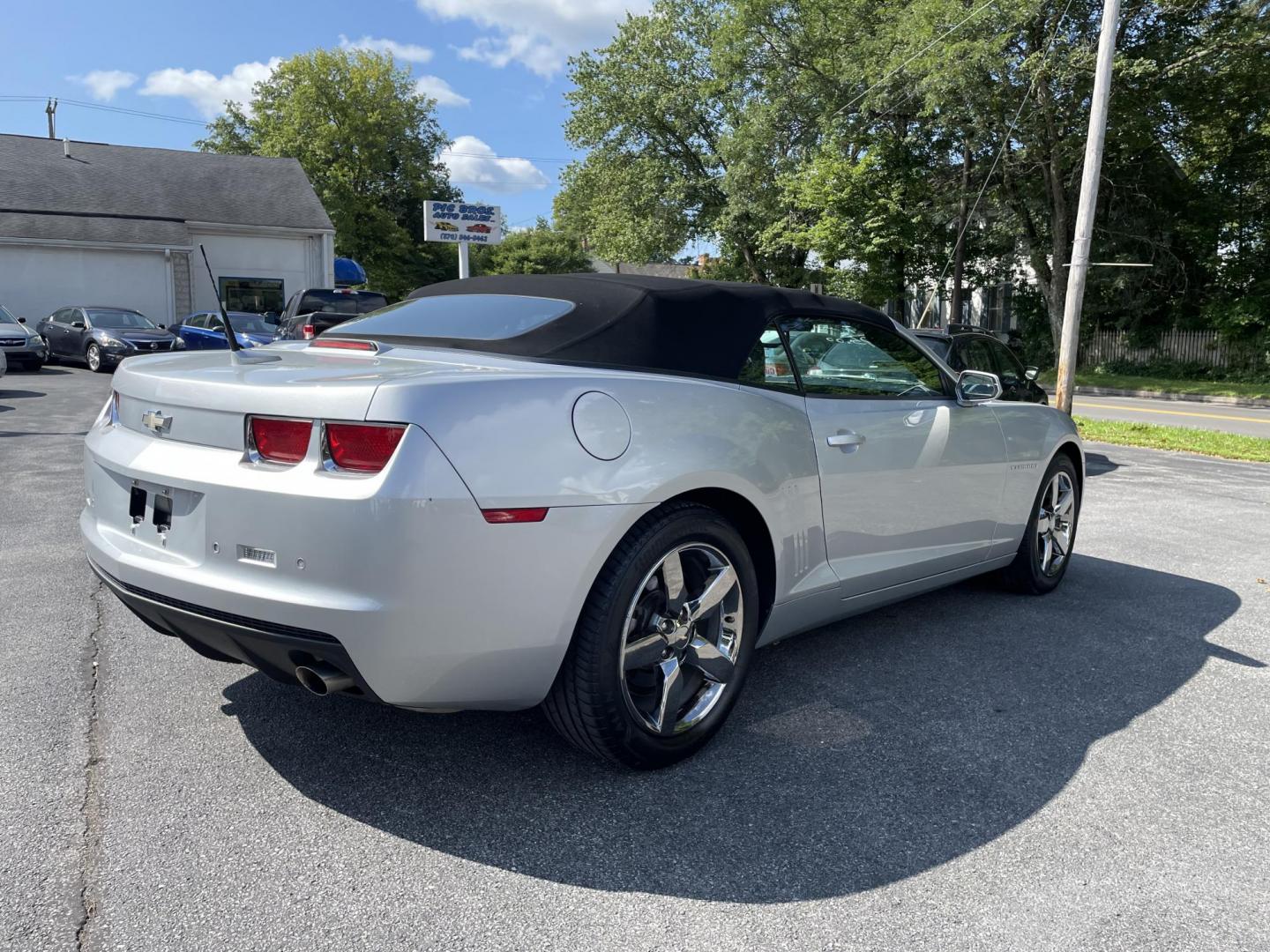 2011 Chevrolet Camaro Convertible 2LT (2G1FC3DDXB9) with an 3.6L V6 DOHC 24V engine, 6-Speed Automatic transmission, located at 101 N. Main Street, Muncy, PA, 17756, (570) 546-5462, 41.207691, -76.785942 - Photo#2