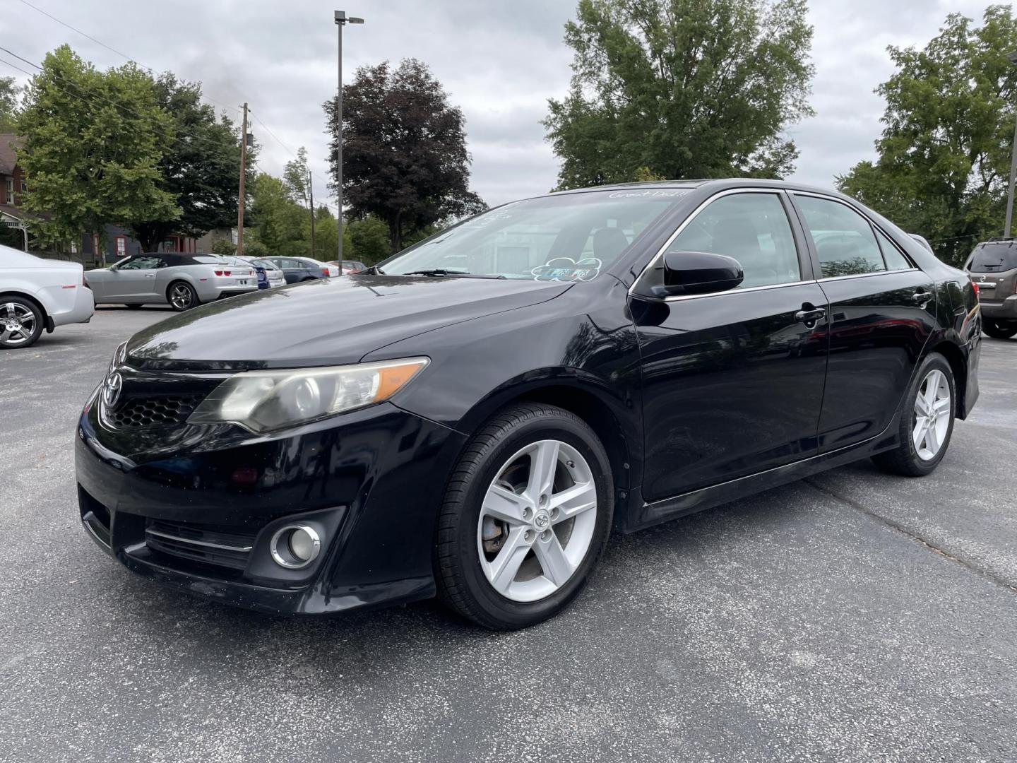 2012 Toyota Camry SE (4T1BF1FK6CU) with an 2.5L L4 DOHC 16V engine, 6-Speed Automatic transmission, located at 101 N. Main Street, Muncy, PA, 17756, (570) 546-5462, 41.207691, -76.785942 - Photo#1