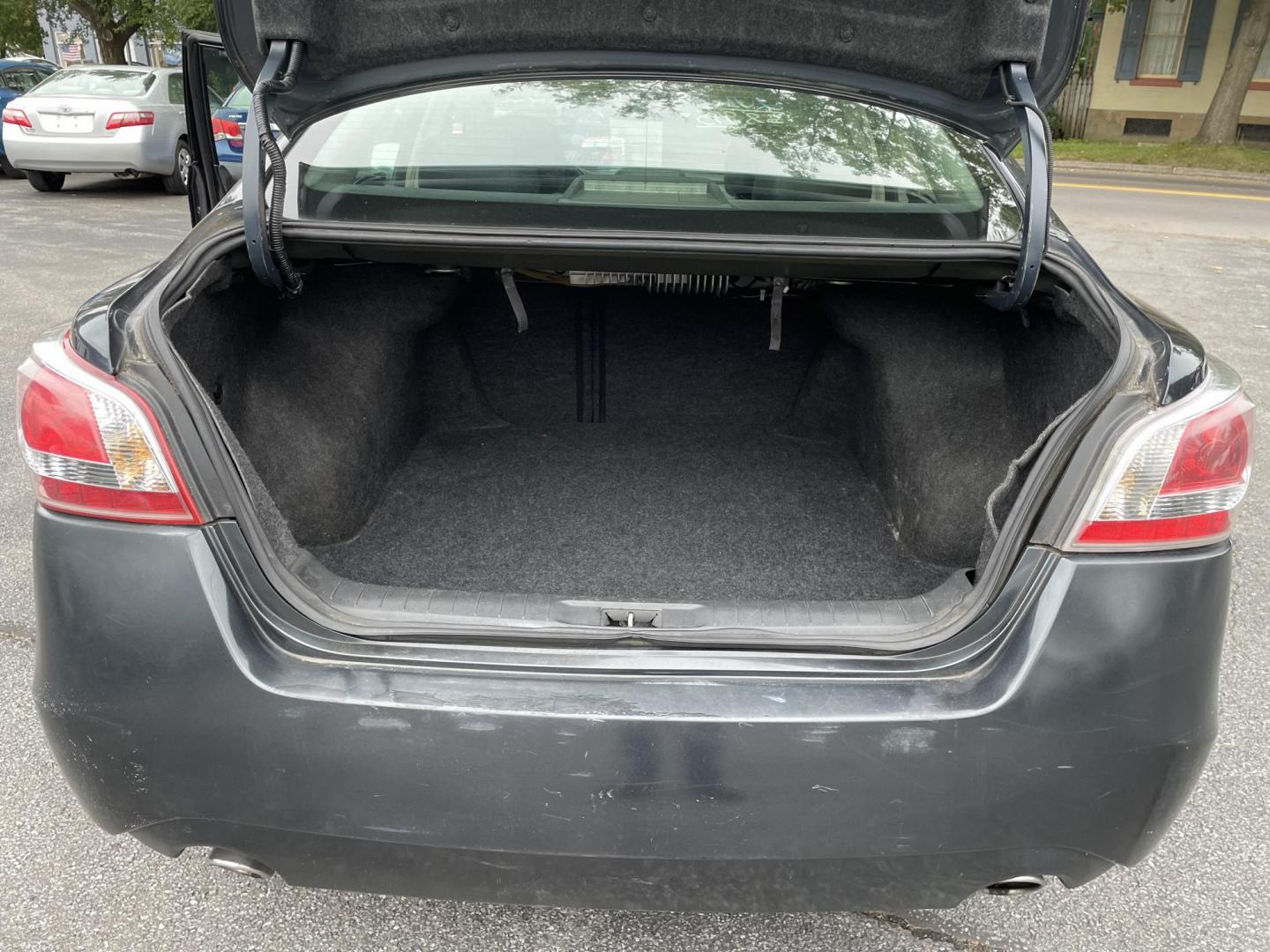 2013 Nissan Altima 2.5 S (1N4AL3AP4DC) with an 2.5L L4 DOHC 16V engine, located at 101 N. Main Street, Muncy, PA, 17756, (570) 546-5462, 41.207691, -76.785942 - Photo#6