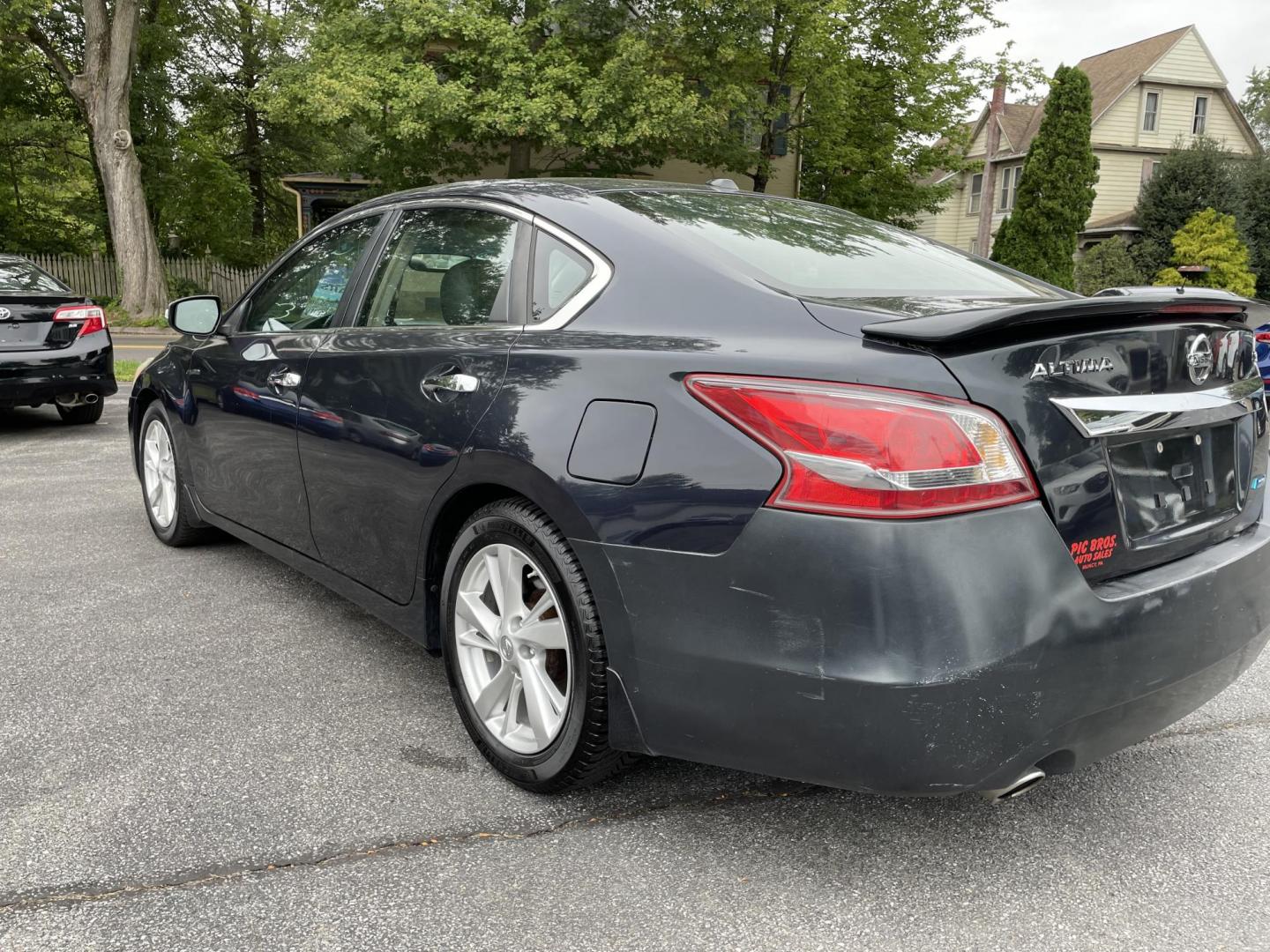 2013 Nissan Altima 2.5 S (1N4AL3AP4DC) with an 2.5L L4 DOHC 16V engine, located at 101 N. Main Street, Muncy, PA, 17756, (570) 546-5462, 41.207691, -76.785942 - Photo#3