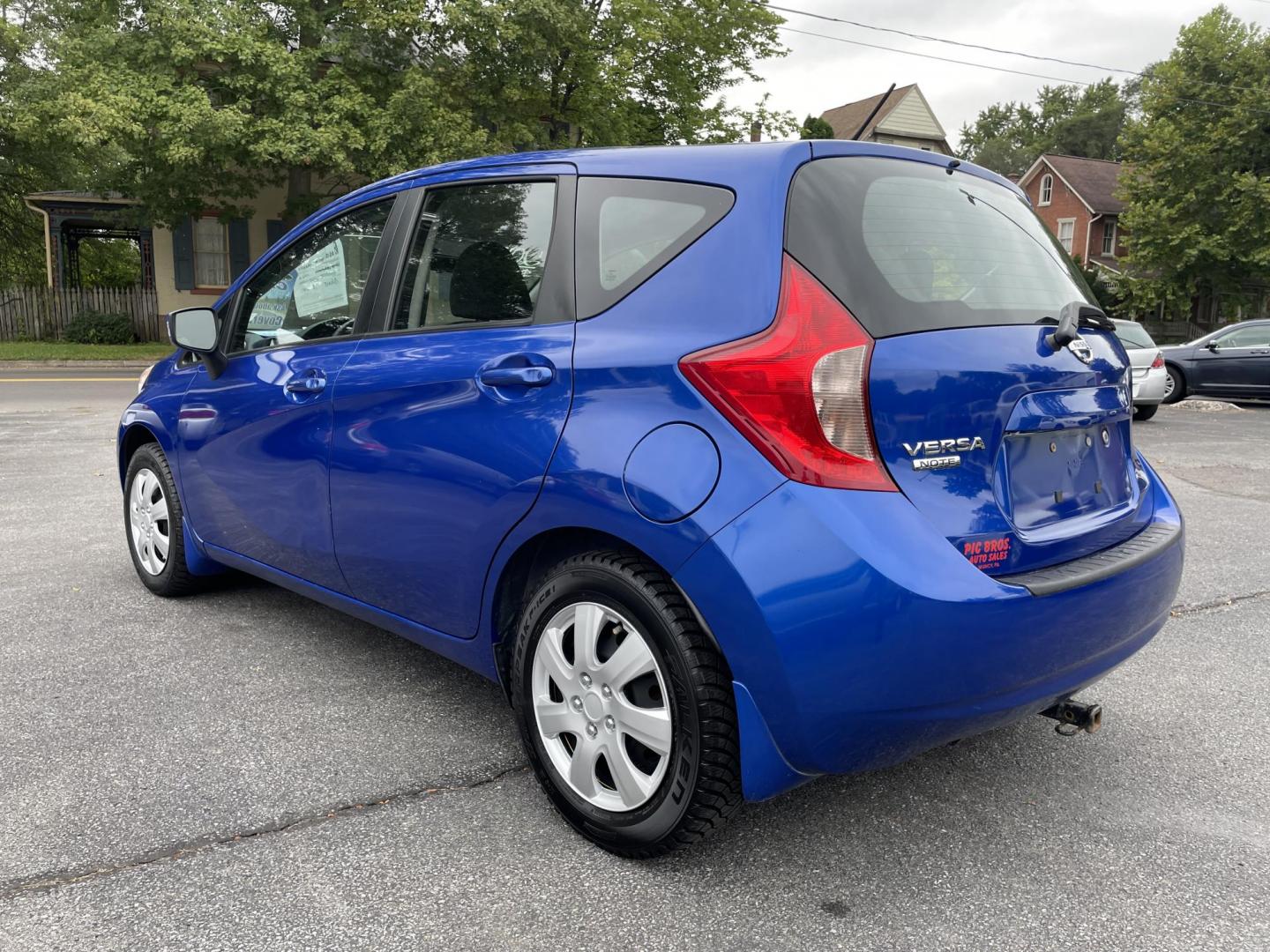 2015 Nissan Versa Note S 5MT (3N1CE2CP8FL) with an 1.6L L4 DOHC 16V engine, 5-Speed Manual transmission, located at 101 N. Main Street, Muncy, PA, 17756, (570) 546-5462, 41.207691, -76.785942 - Photo#3