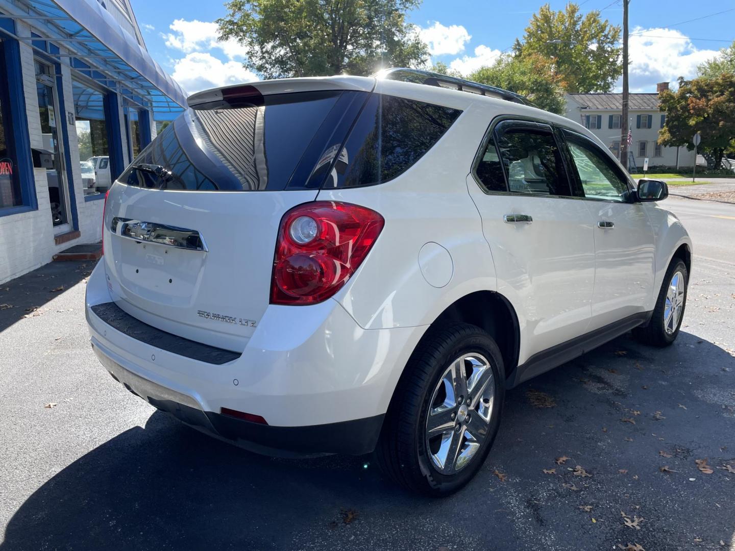 2015 Chevrolet Equinox LTZ AWD (1GNFLHEK5FZ) with an 2.4L L4 DOHC 16V FFV engine, 6-Speed Automatic transmission, located at 101 N. Main Street, Muncy, PA, 17756, (570) 546-5462, 41.207691, -76.785942 - Photo#3