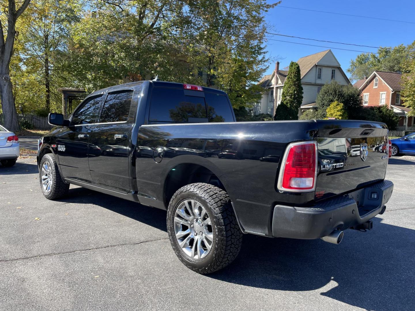 2014 black RAM 1500 Laramie Limited Longhorn Edition Crew Cab LWB 4WD (1C6RR7WM2ES) with an 3.0L V6 DIESEL engine, 6-Speed Automatic transmission, located at 101 N. Main Street, Muncy, PA, 17756, (570) 546-5462, 41.207691, -76.785942 - Photo#2