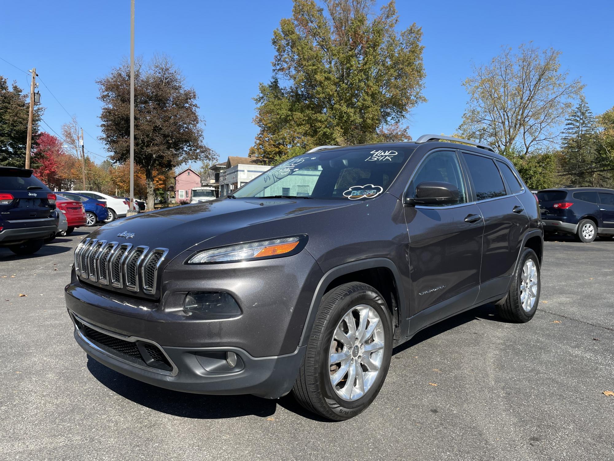 photo of 2015 Jeep Cherokee Limited 4WD