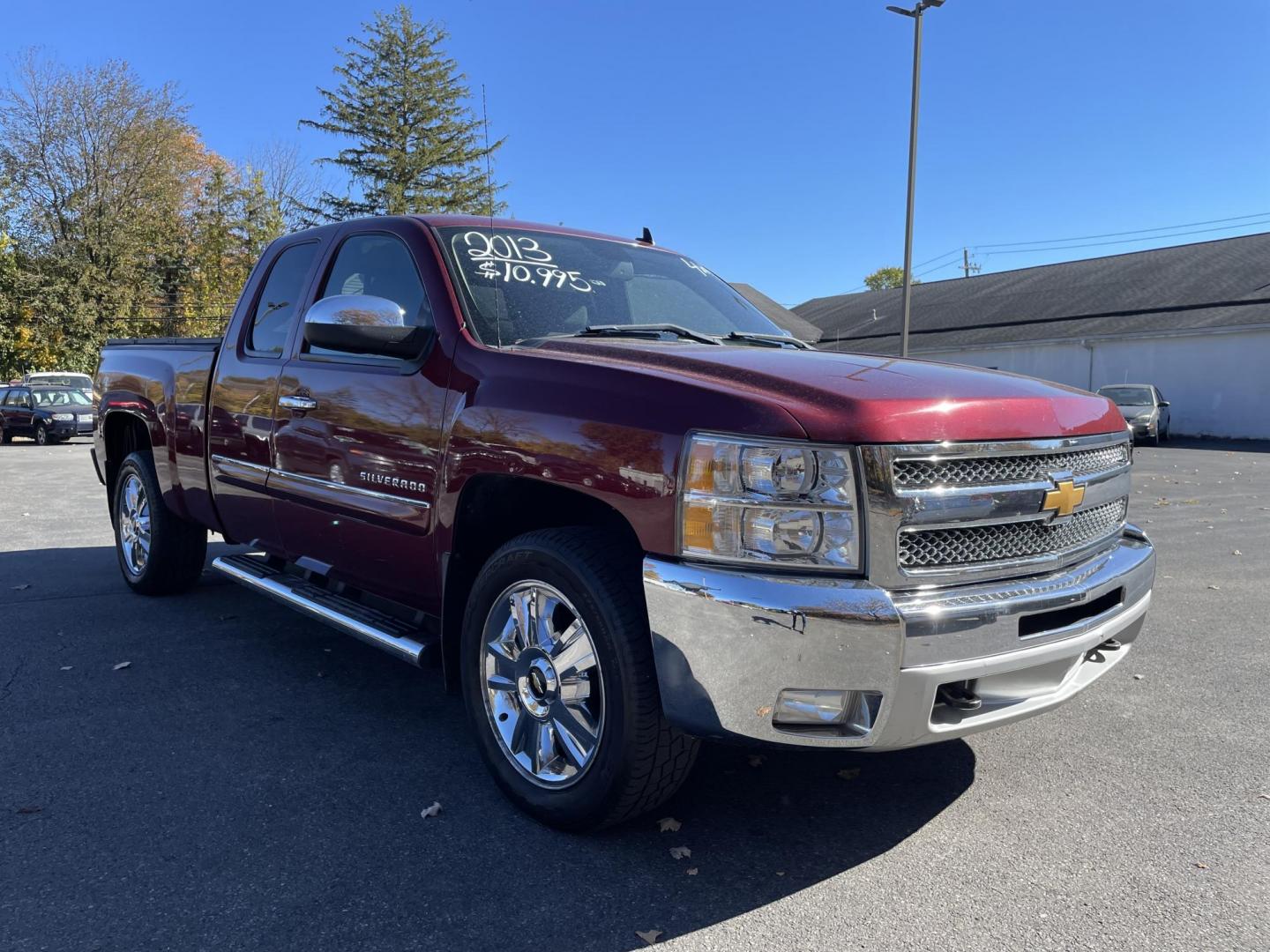 2013 Chevrolet Silverado 1500 LT Ext. Cab Long Box 4WD (1GCRKSE70DZ) with an 5.3L V8 OHV 16V FFV engine, 6-Speed Automatic transmission, located at 101 N. Main Street, Muncy, PA, 17756, (570) 546-5462, 41.207691, -76.785942 - Photo#1