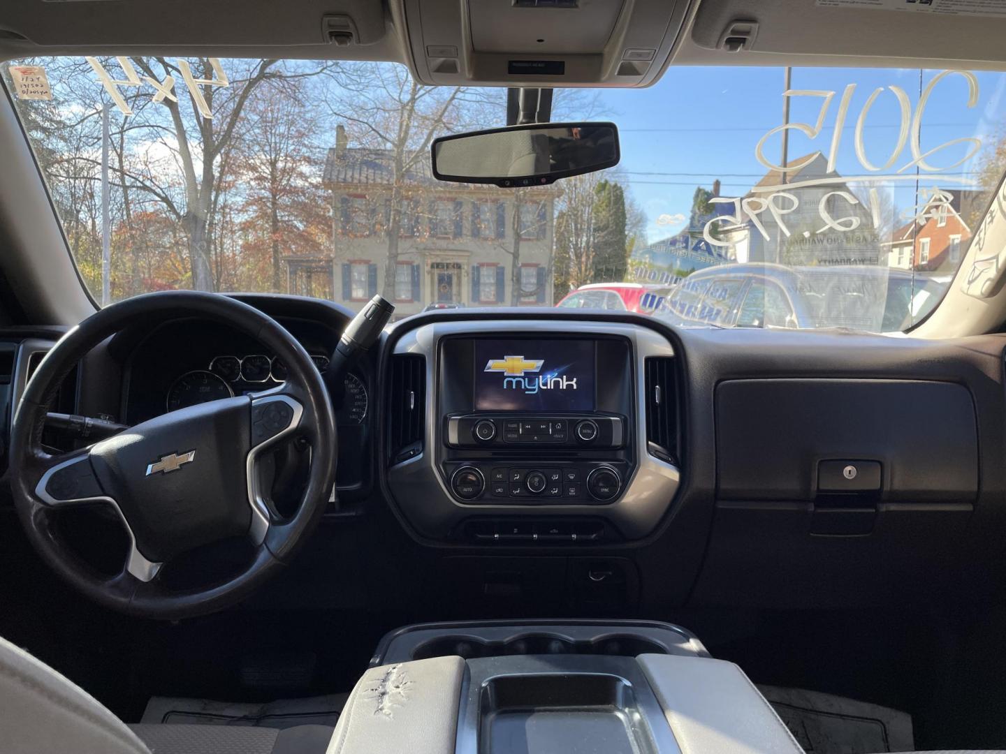 2015 Chevrolet Silverado 1500 LT Crew Cab 4WD (1GCUKREC1FF) with an 5.3L V8 OHV 16V engine, 6-Speed Automatic transmission, located at 101 N. Main Street, Muncy, PA, 17756, (570) 546-5462, 41.207691, -76.785942 - Photo#4