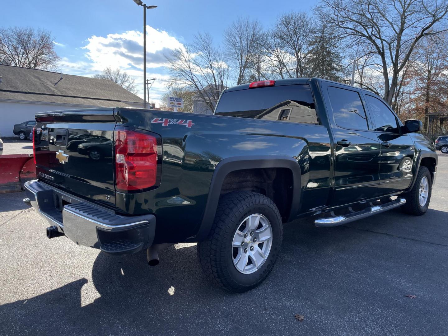 2015 Chevrolet Silverado 1500 LT Crew Cab 4WD (1GCUKREC1FF) with an 5.3L V8 OHV 16V engine, 6-Speed Automatic transmission, located at 101 N. Main Street, Muncy, PA, 17756, (570) 546-5462, 41.207691, -76.785942 - Photo#3