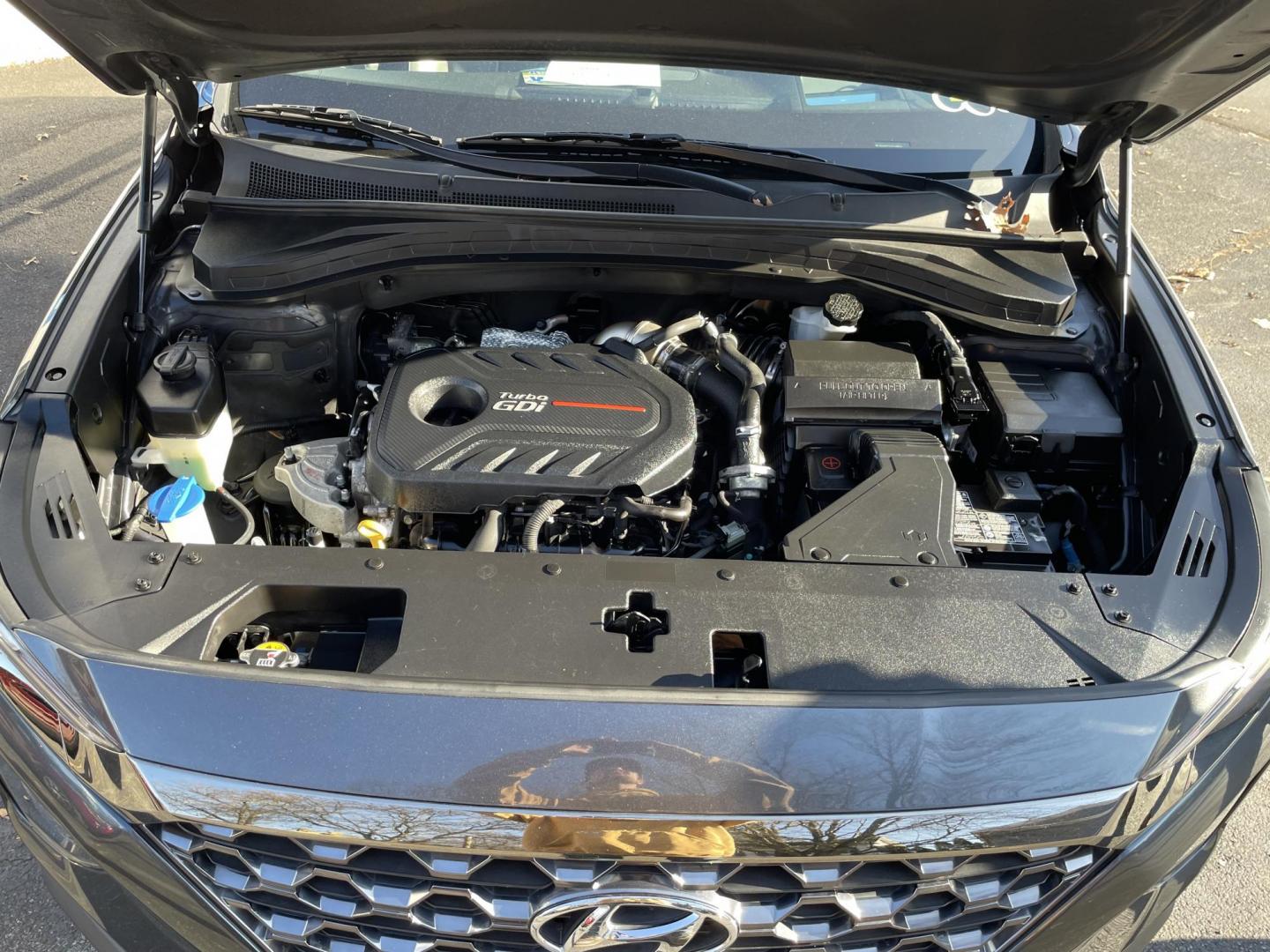 2020 Hyundai Santa Fe Ultimate 2.0T AWD (5NMS5CAA5LH) with an 2.0L L4 DOHC 16V TURBO engine, 6A transmission, located at 101 N. Main Street, Muncy, PA, 17756, (570) 546-5462, 41.207691, -76.785942 - Photo#8