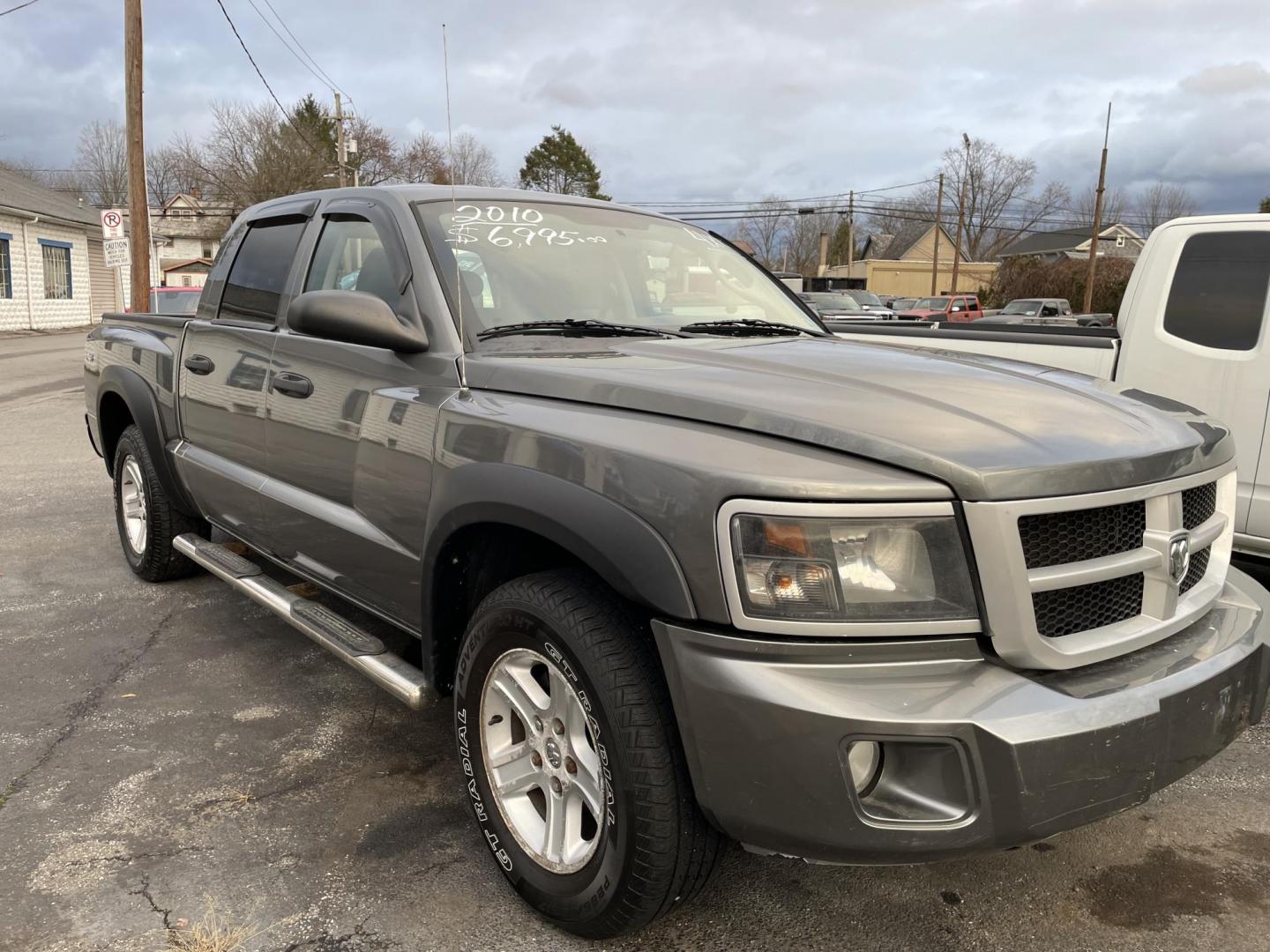 2010 Dodge Dakota SLT Crew Cab 4WD (1D7CW3GK4AS) with an 3.7L V6 SOHC 12V engine, 5-Speed Automatic transmission, located at 101 N. Main Street, Muncy, PA, 17756, (570) 546-5462, 41.207691, -76.785942 - Photo#0