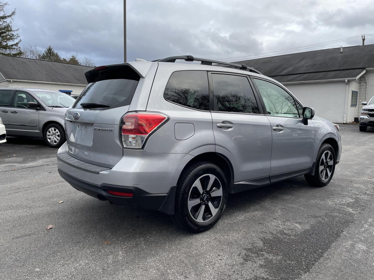 2018 Subaru Forester 2.5i Premium PZEV CVT (JF2SJAGC1JH) with an 2.5L H4 SOHC 16V engine, CVT transmission, located at 101 N. Main Street, Muncy, PA, 17756, (570) 546-5462, 41.207691, -76.785942 - Photo#3