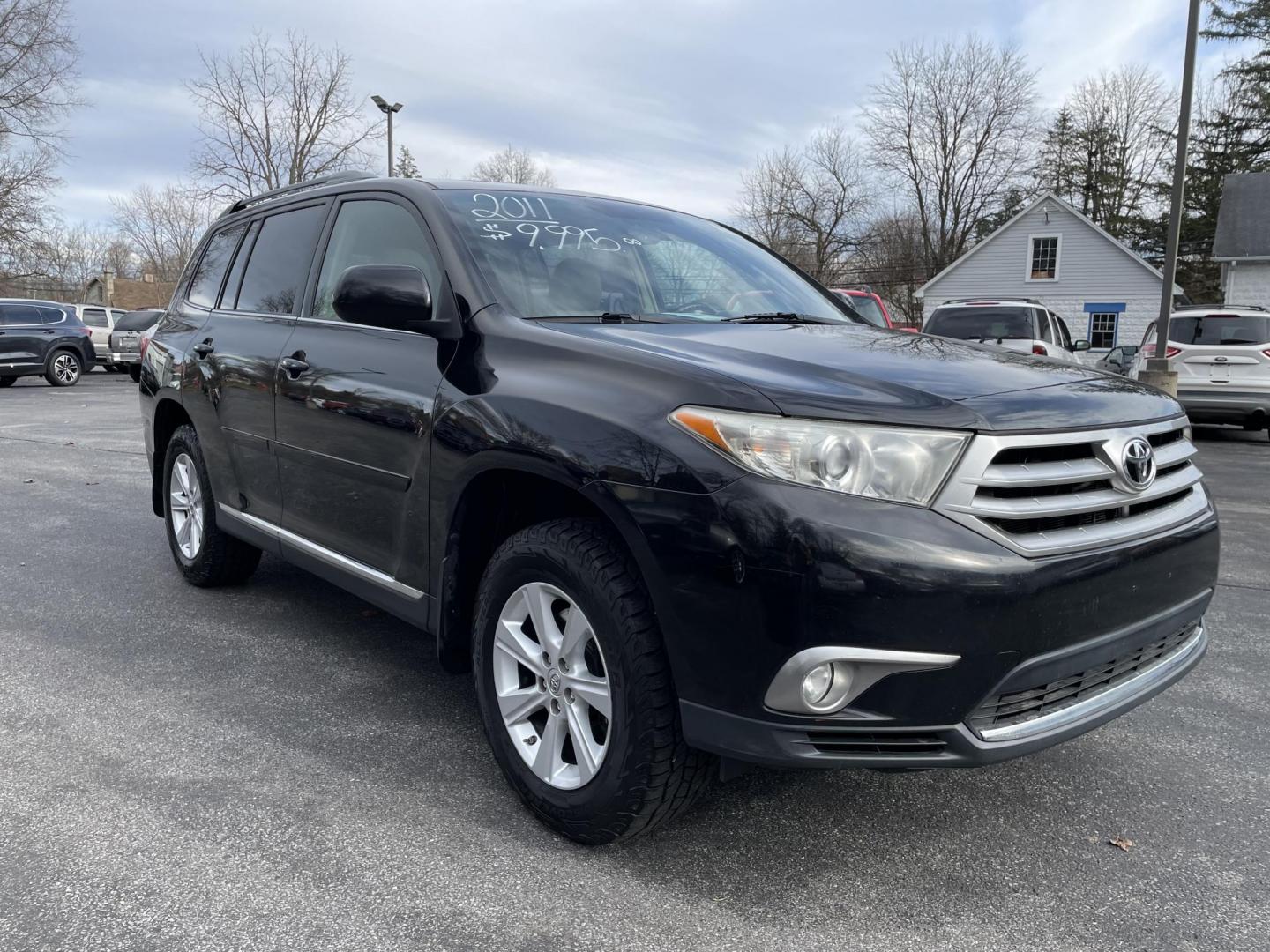 2011 Toyota Highlander Base 4WD (5TDBK3EH5BS) with an 3.5L V6 DOHC 24V engine, 5-Speed Automatic transmission, located at 101 N. Main Street, Muncy, PA, 17756, (570) 546-5462, 41.207691, -76.785942 - Photo#1