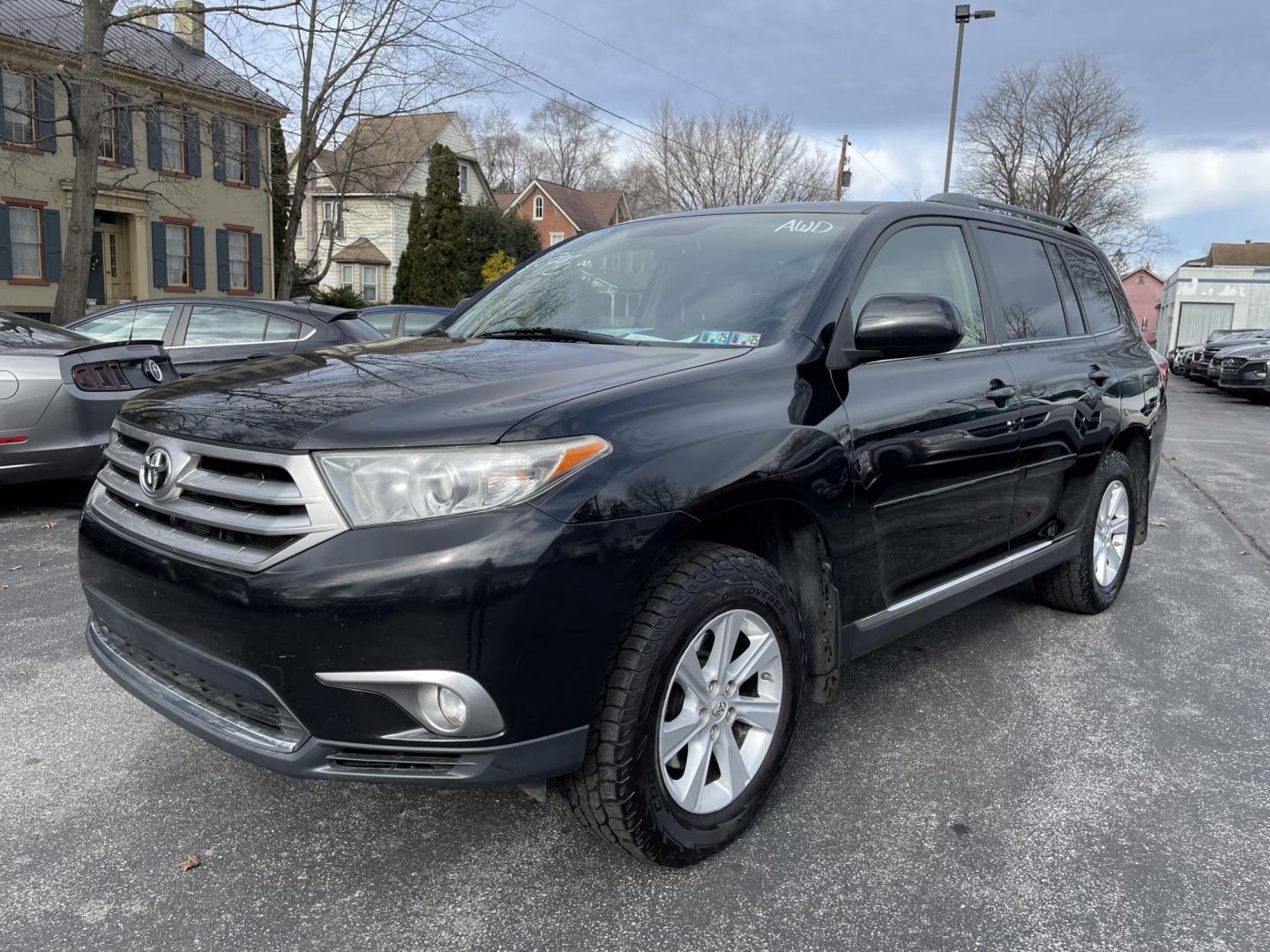 2011 Toyota Highlander Base 4WD (5TDBK3EH5BS) with an 3.5L V6 DOHC 24V engine, 5-Speed Automatic transmission, located at 101 N. Main Street, Muncy, PA, 17756, (570) 546-5462, 41.207691, -76.785942 - Photo#0