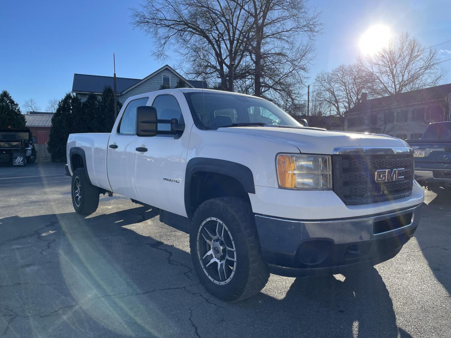 2013 GMC Sierra 2500HD Work Truck Crew Cab 4WD (1GT12ZC81DF) with an 6.6L V8 OHV 32V TURBO DIESEL engine, 6-Speed Automatic transmission, located at 101 N. Main Street, Muncy, PA, 17756, (570) 546-5462, 41.207691, -76.785942 - Photo#1