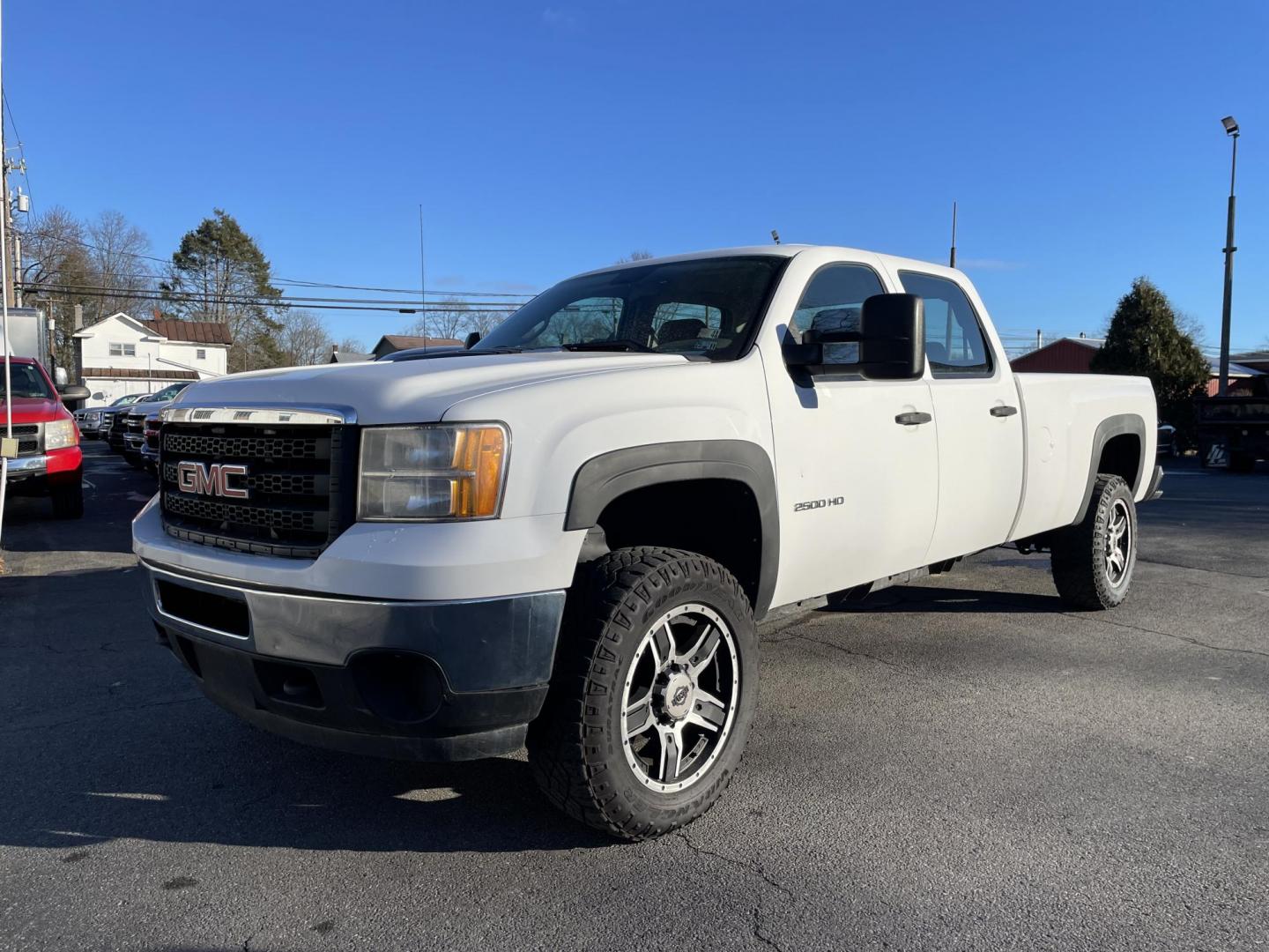 2013 GMC Sierra 2500HD Work Truck Crew Cab 4WD (1GT12ZC81DF) with an 6.6L V8 OHV 32V TURBO DIESEL engine, 6-Speed Automatic transmission, located at 101 N. Main Street, Muncy, PA, 17756, (570) 546-5462, 41.207691, -76.785942 - Photo#0