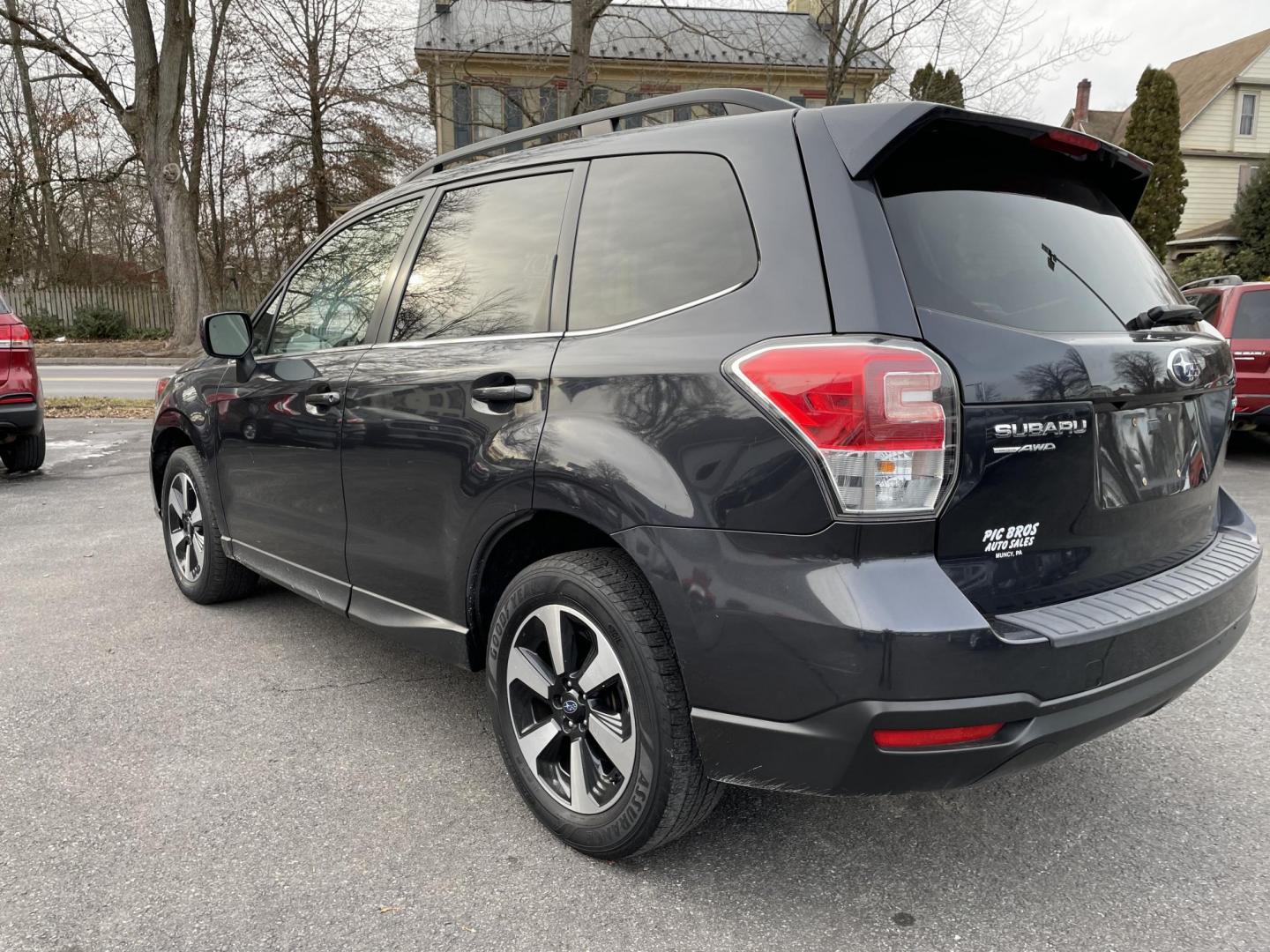 2017 Subaru Forester 2.5i Limited (JF2SJAJCXHH) with an 2.5L H4 SOHC 16V engine, CVT transmission, located at 101 N. Main Street, Muncy, PA, 17756, (570) 546-5462, 41.207691, -76.785942 - Photo#3