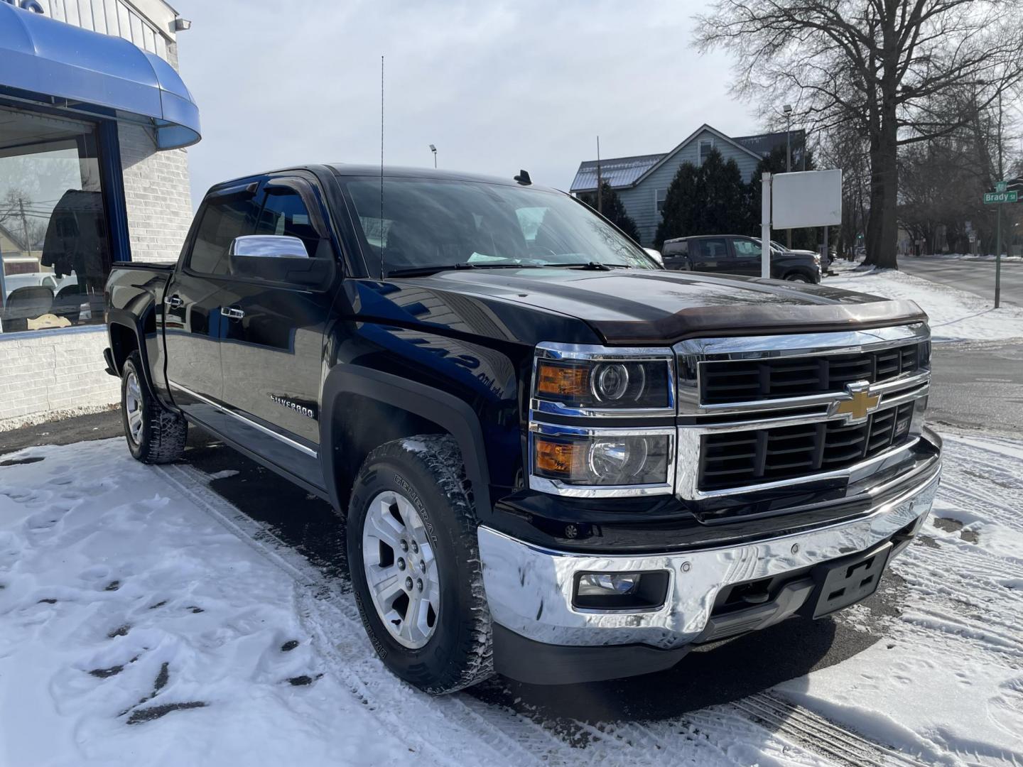 2014 Chevrolet Silverado 1500 1LZ Crew Cab 4WD (3GCUKSEC7EG) with an 5.3L V8 OHV 16V engine, 6-Speed Automatic transmission, located at 101 N. Main Street, Muncy, PA, 17756, (570) 546-5462, 41.207691, -76.785942 - Photo#1