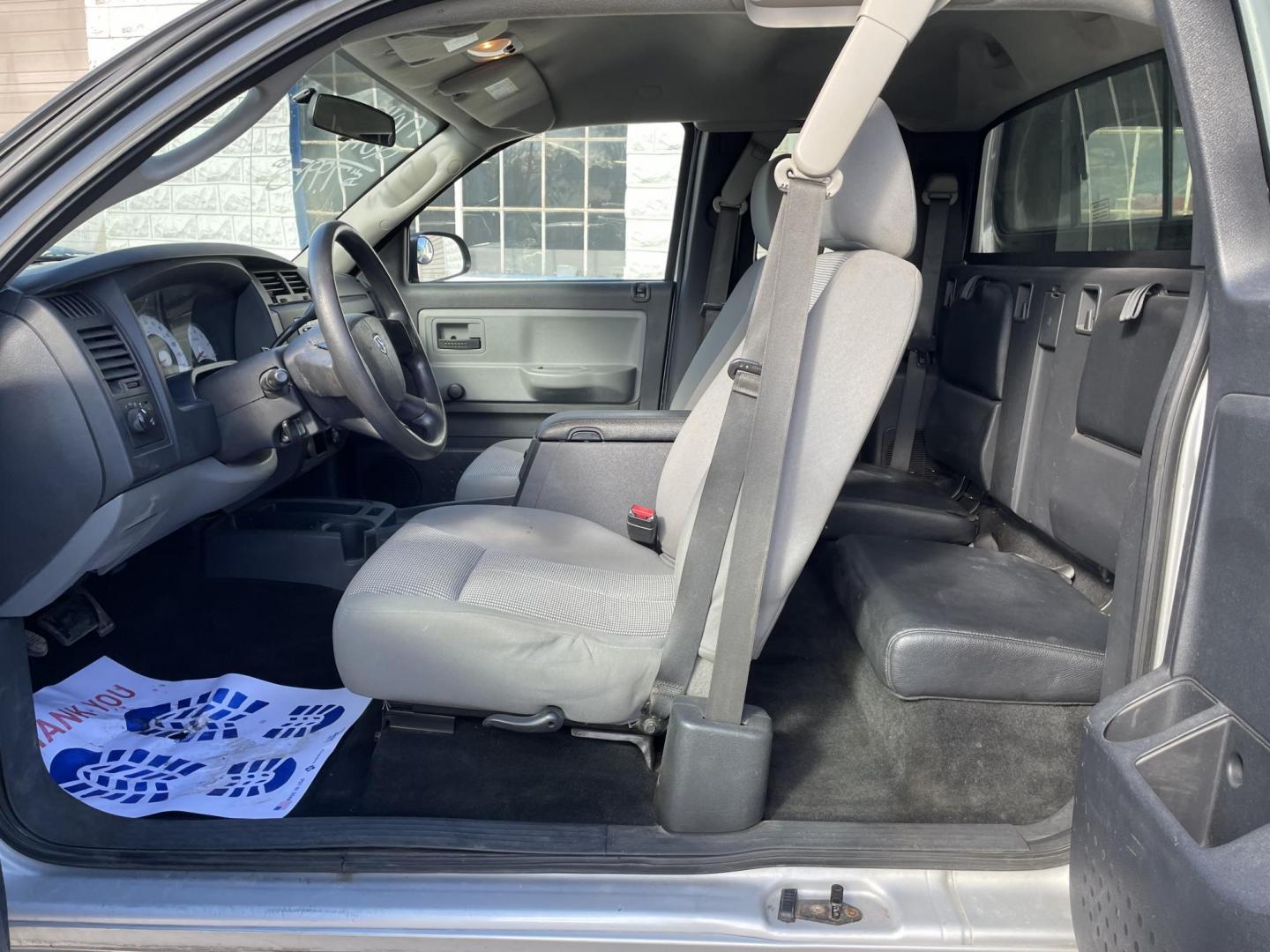 2011 Dodge Dakota ST Extended Cab 4WD (1D7RW2BK7BS) with an 3.7L V6 SOHC 12V engine, 4-Speed Automatic transmission, located at 101 N. Main Street, Muncy, PA, 17756, (570) 546-5462, 41.207691, -76.785942 - Photo#5