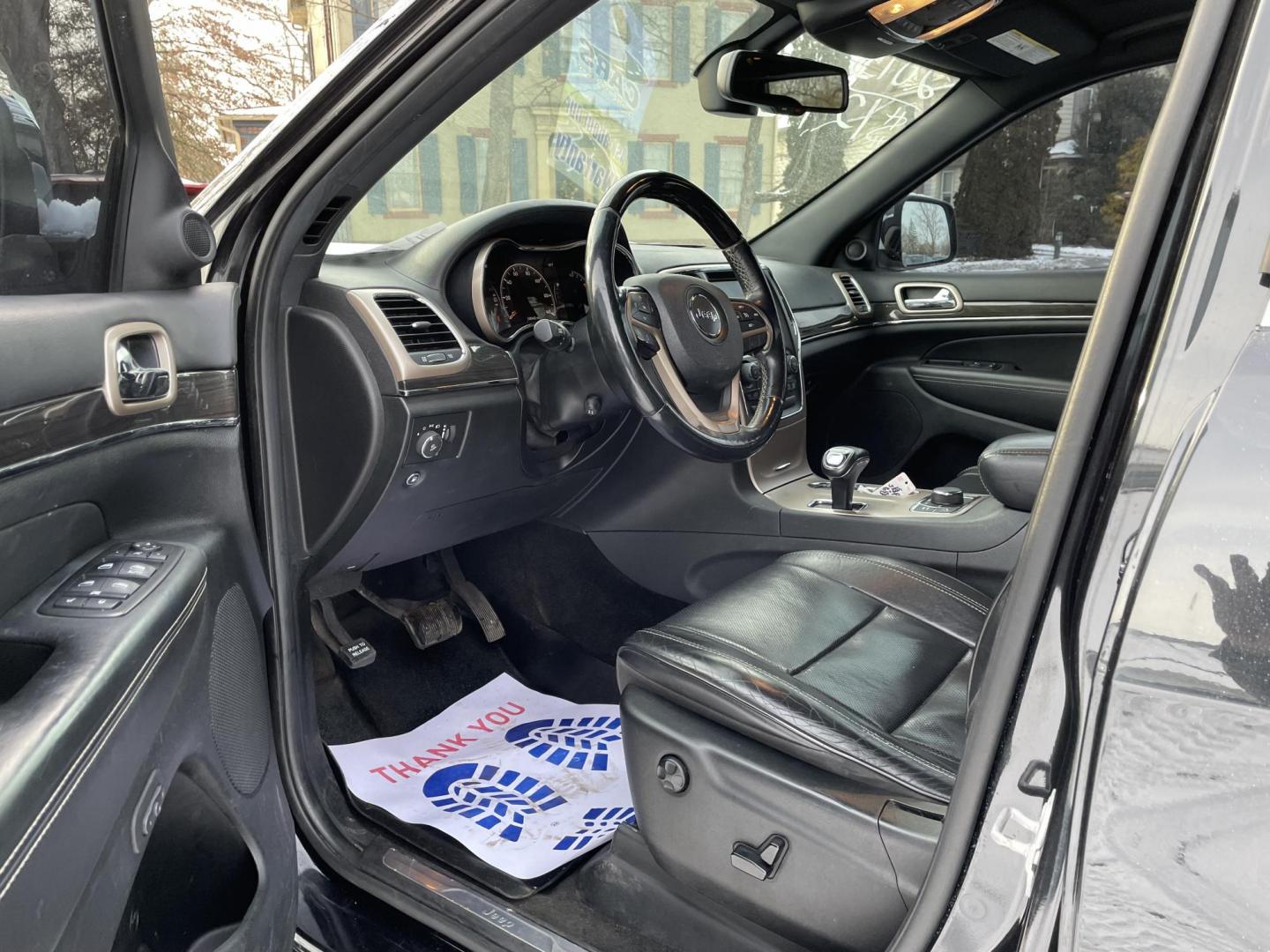 2015 Jeep Grand Cherokee Overland 4WD (1C4RJFCG9FC) with an 3.6L V6 DOHC 24V engine, 8-Speed Automatic transmission, located at 101 N. Main Street, Muncy, PA, 17756, (570) 546-5462, 41.207691, -76.785942 - Photo#5