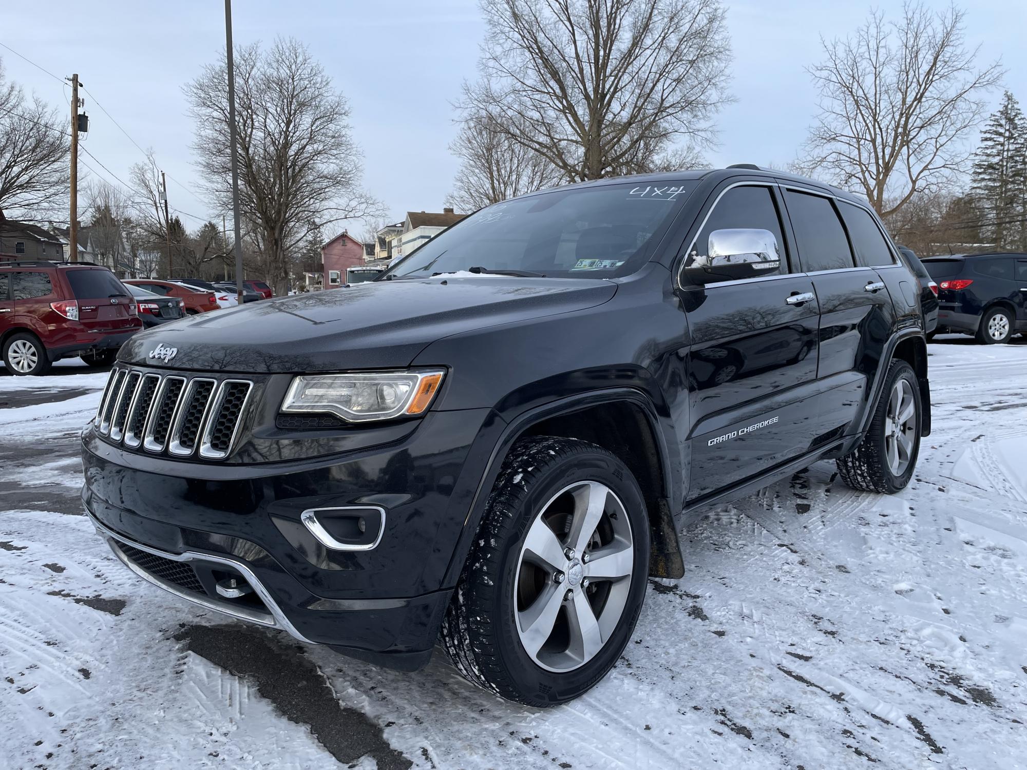 photo of 2015 Jeep Grand Cherokee Overland 4WD