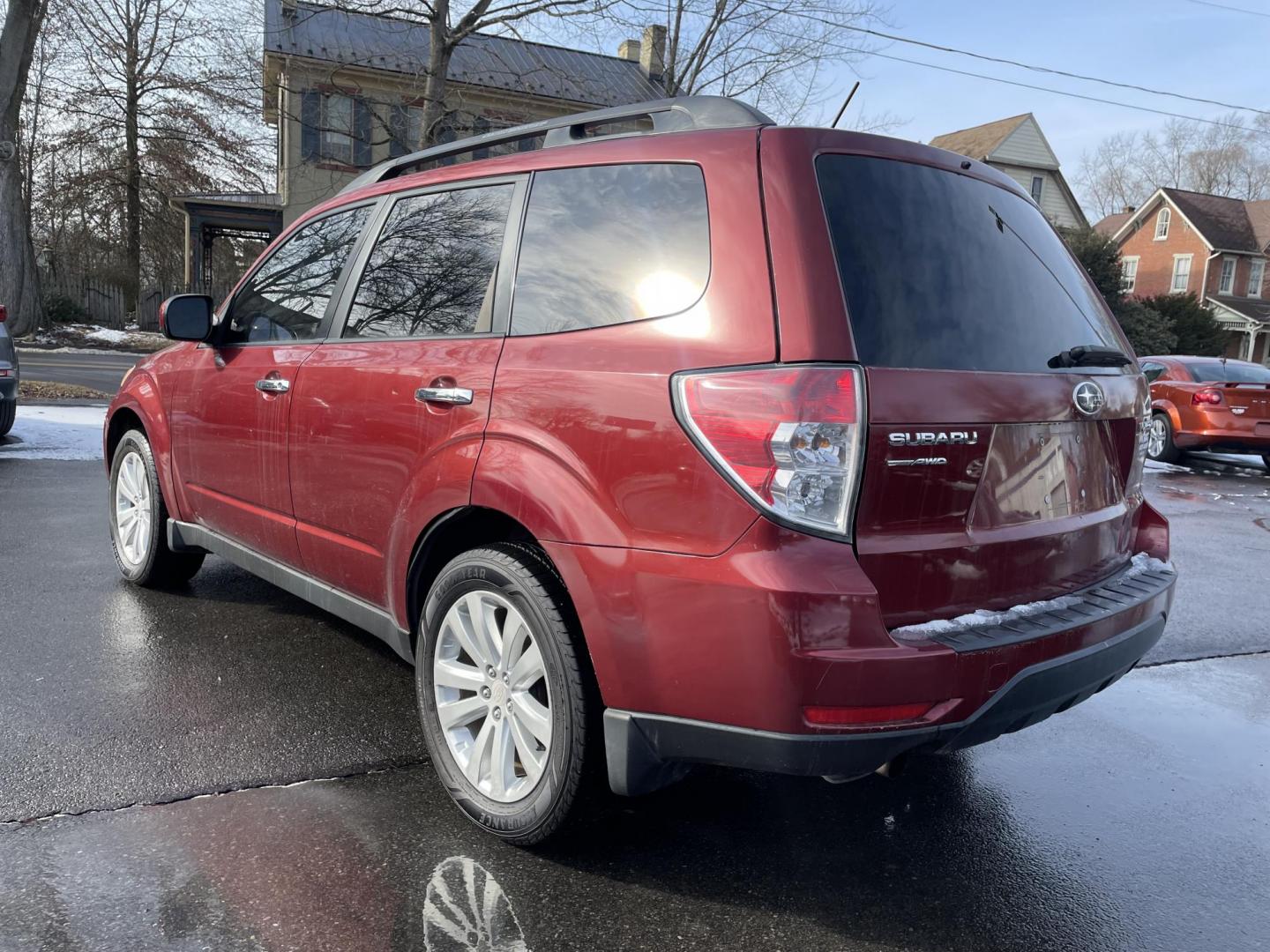 2012 Subaru Forester 2.5X Premium (JF2SHBDC4CH) with an 2.5L H4 SOHC 16V engine, 4-Speed Automatic transmission, located at 101 N. Main Street, Muncy, PA, 17756, (570) 546-5462, 41.207691, -76.785942 - Photo#3