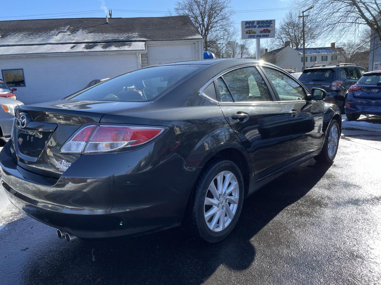 2012 Mazda MAZDA6 I Touring (1YVHZ8DH9C5) with an 2.5L L4 DOHC 16V engine, 6-Speed Automatic transmission, located at 101 N. Main Street, Muncy, PA, 17756, (570) 546-5462, 41.207691, -76.785942 - Photo#3