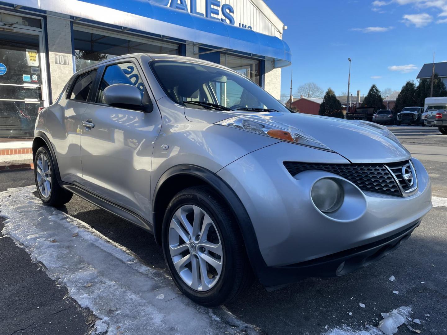 2011 silver /black Nissan Juke S AWD (JN8AF5MV7BT) with an 1.6L L4 DOHC 16V engine, CVT transmission, located at 101 N. Main Street, Muncy, PA, 17756, (570) 546-5462, 41.207691, -76.785942 - Photo#0